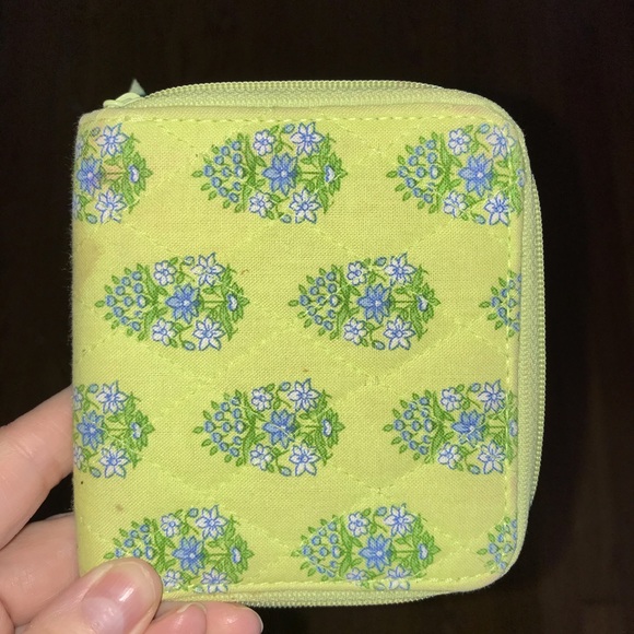 VERA BRADLEY SMALL CROSSBODY/SMALL WALLET- - Picture 7 of 8